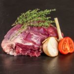 Wildschwein Keule mit Knochen